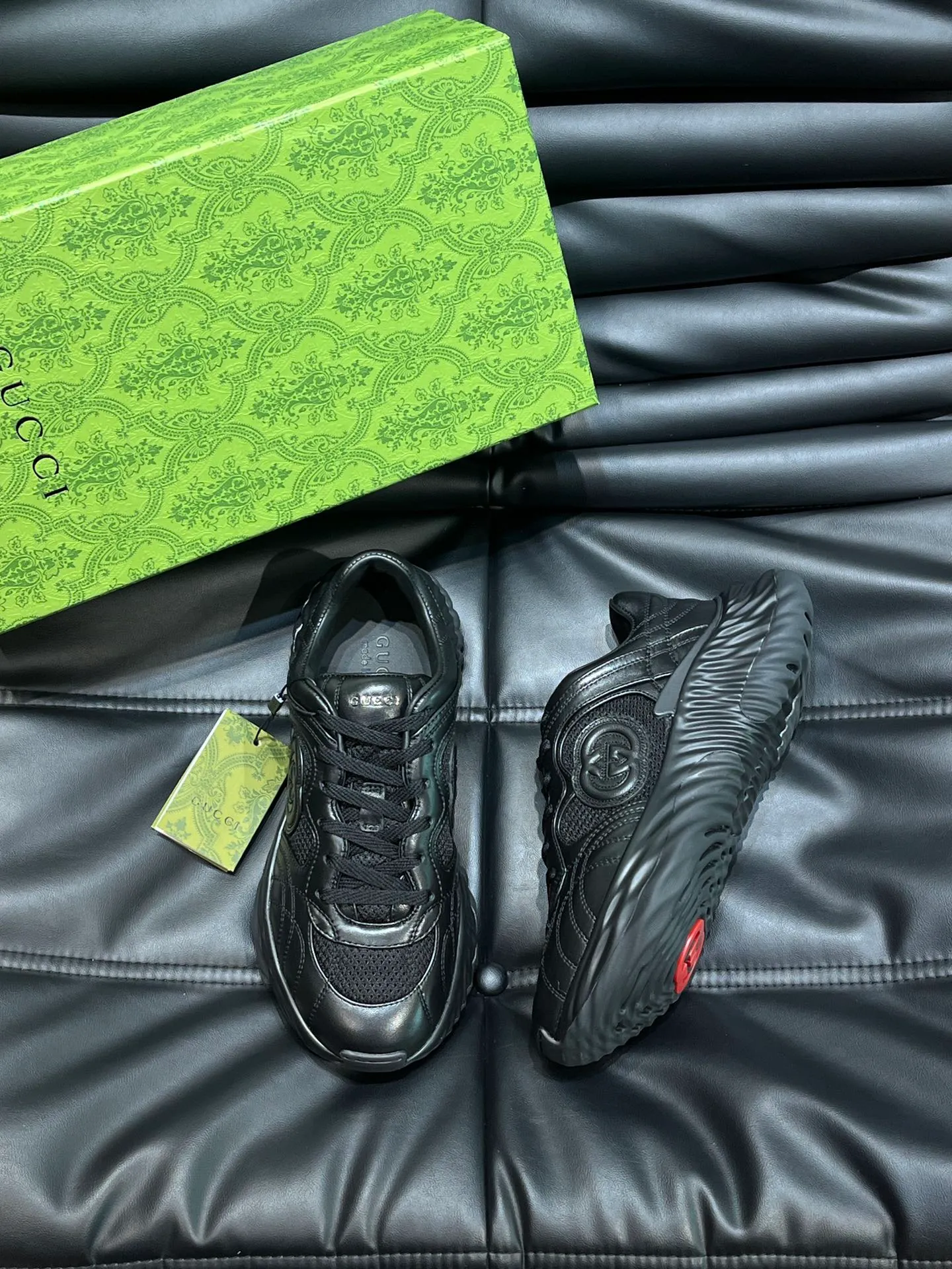 Men's Men's Shoes💰p760 "Gucc*" Ri Men's Men's Shoes💰p Men's Men's Shoes💰ple Series 2024ss👫Couple Style Casual Sports Shoes, buy the original and accurately reproduce it! Restore the quality of details, Gucci Ri men's shoes 💰p men's shoes 💰ple series sports shoes are made with innovative stitching technology to create a flowing texture like water. The leather design is paired with three-dimensional interlocking Double G leather patches and Gucci letter metal accessories, creating a free flowing texture of the entire shoe with a 3D effect. A classic and versatile piece that feels super comfortable on your feet! Female 35-40 Male 38-45